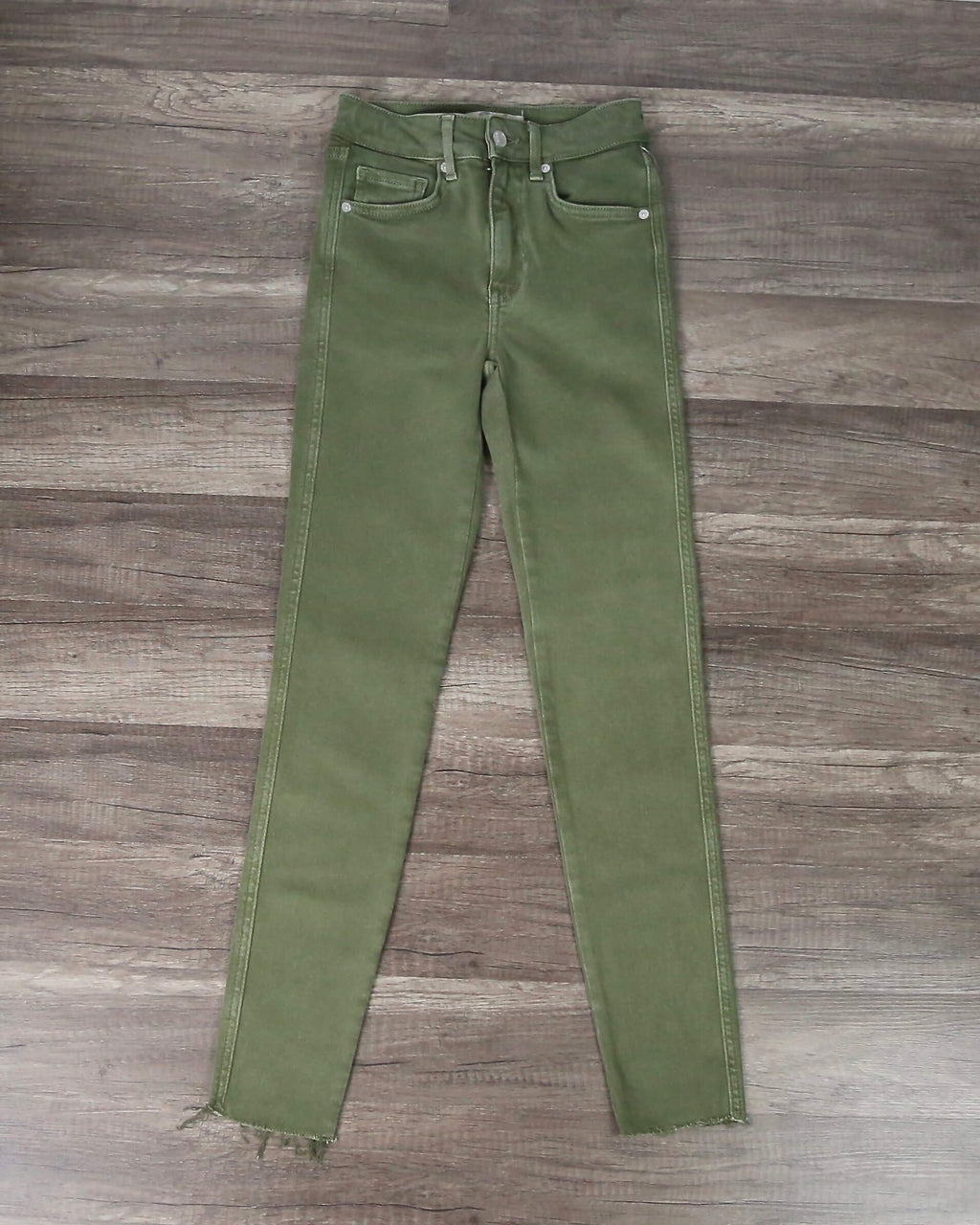 High Waist Reberry Women Olive Green Skinny Fit Solid Jegging, Casual Wear  at Rs 385 in New Delhi