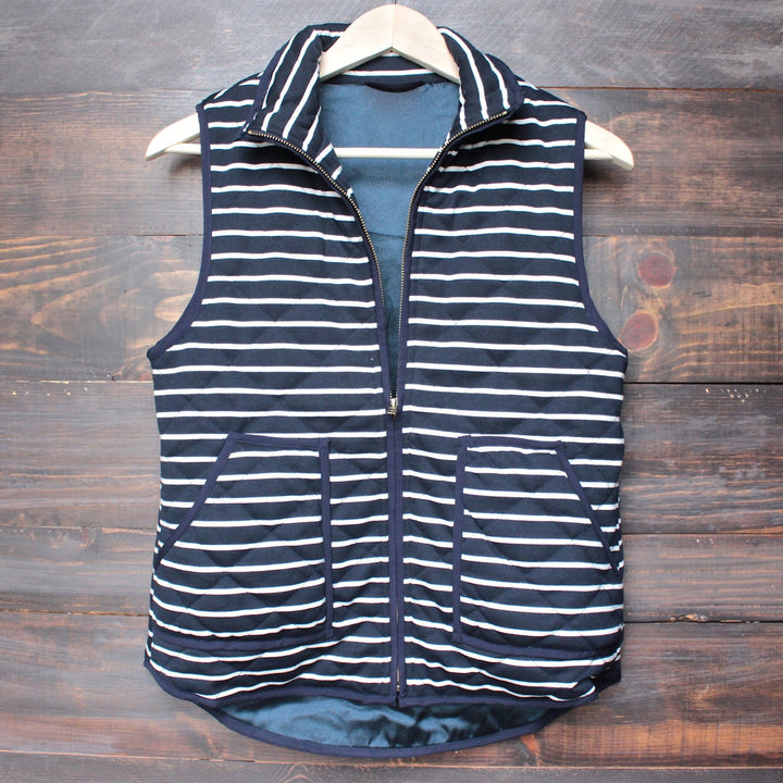 lightweight navy & white stripe quilted puffer vest - shophearts - 1