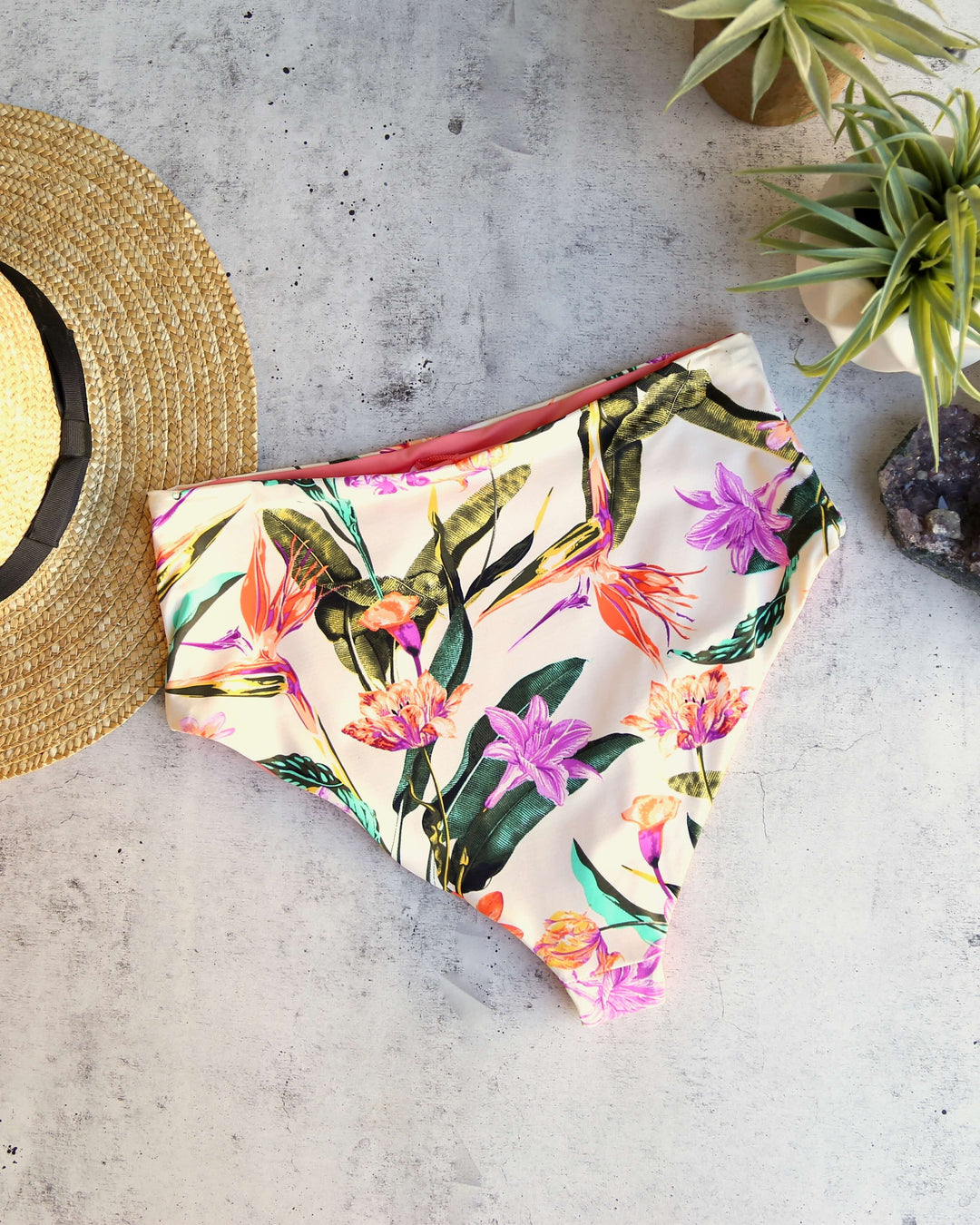 Kris Seamless Moderate Coverage High Waisted Bikini Bottoms in Birds of Paradise