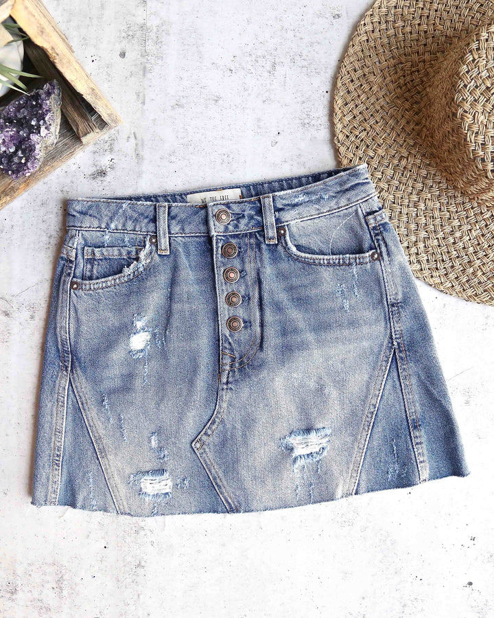 Free People - Distressed Raw Hem Denim A-Line Skirt in Indigo/Blue