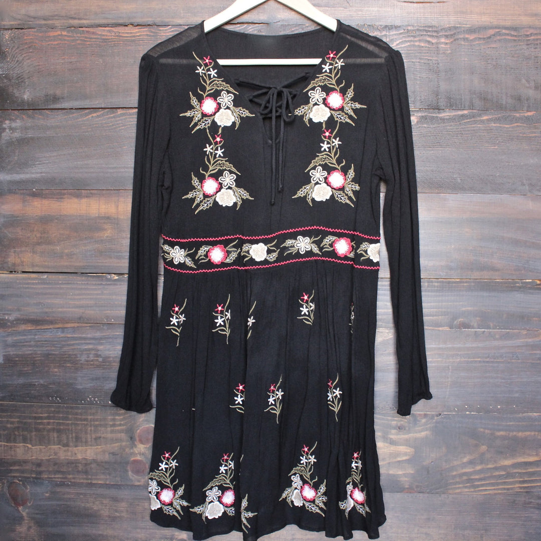 gauzy embroidered boho dress - black - shophearts - 1