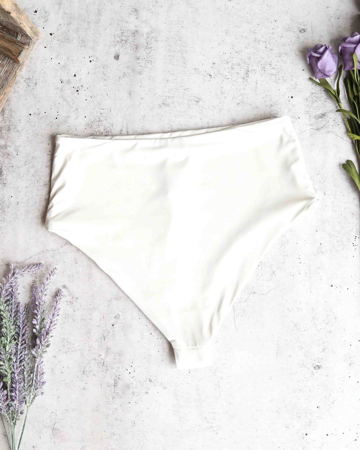 Kris Seamless Moderate Coverage High Waisted Bikini Bottoms in Ivory