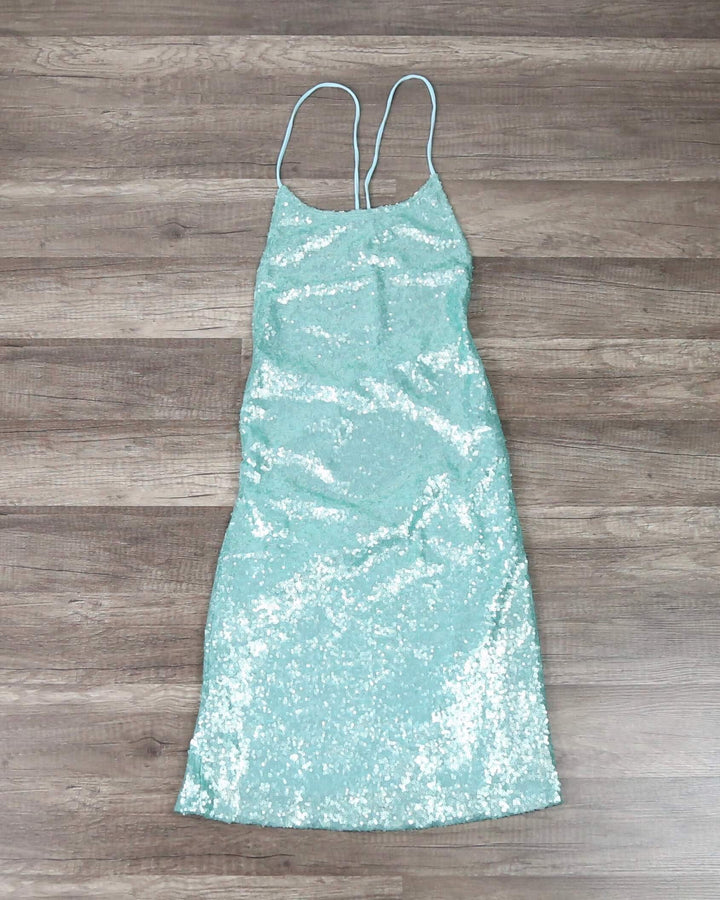 Motel - Heidi Backless Fishscale Sequin Slip Dress in Peppermint