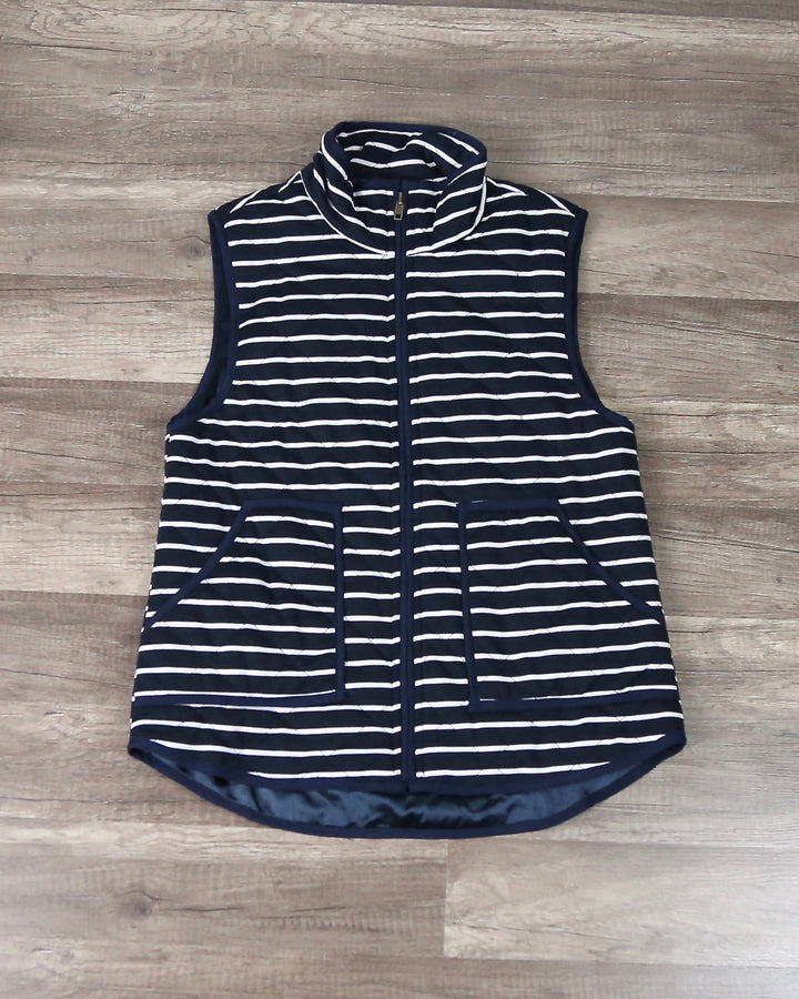 Lightweight Stripe Quilted Puffer Vest in Navy