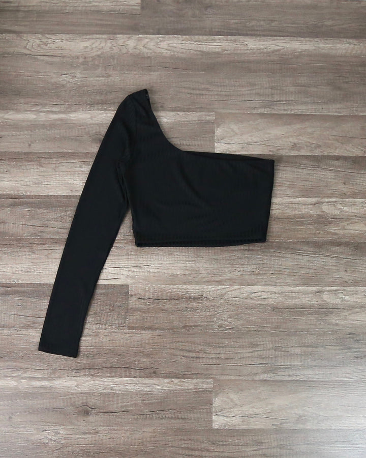 Rebekah Ribbed One Shoulder Long Sleeve Crop Top in Black