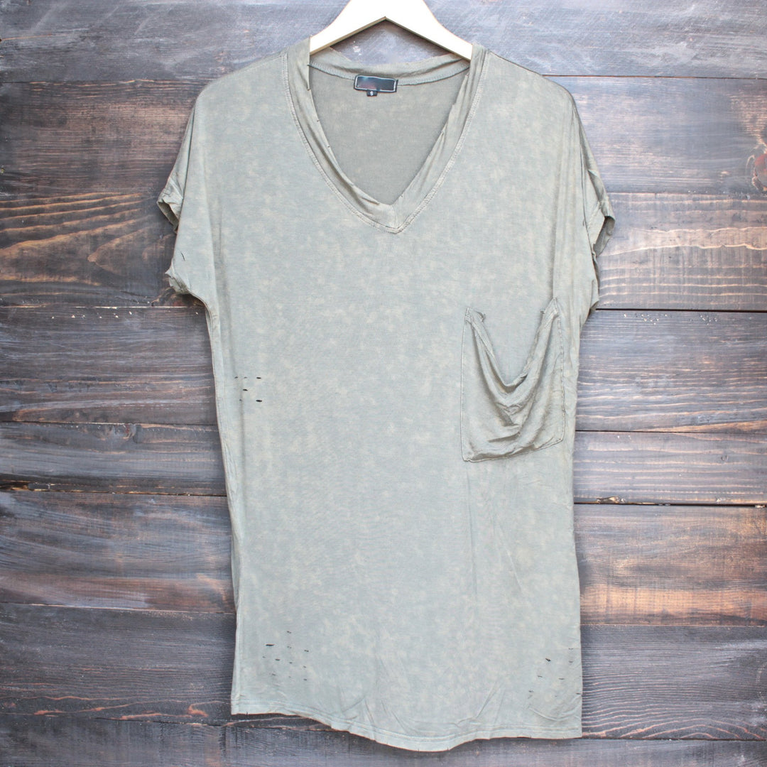 oversize distressed tee - vintage acid wash - shophearts - 1