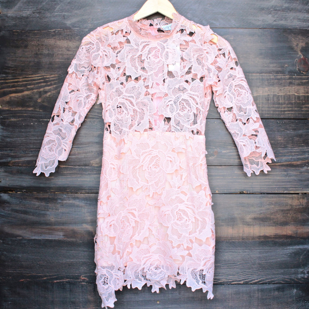 Lioness killer lace dress in pink blush - shophearts - 2