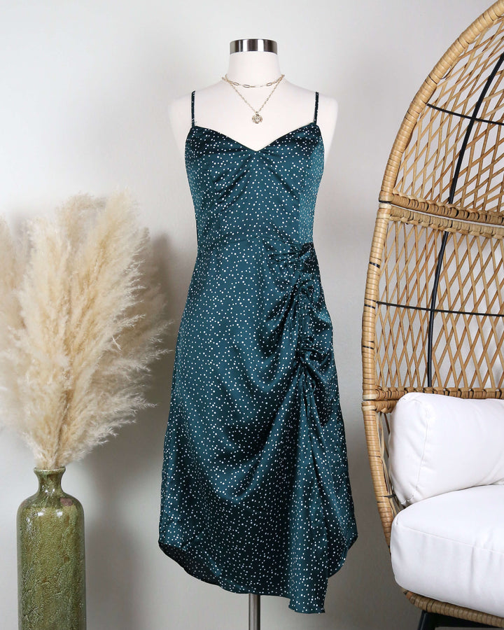 Stargazing Ruched Midi Dress in Emerald