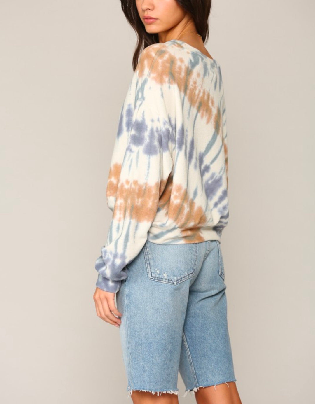 Long Sleeve Knit Poly Cotton Jersey Tie Dye Top in Khaki/Lavender