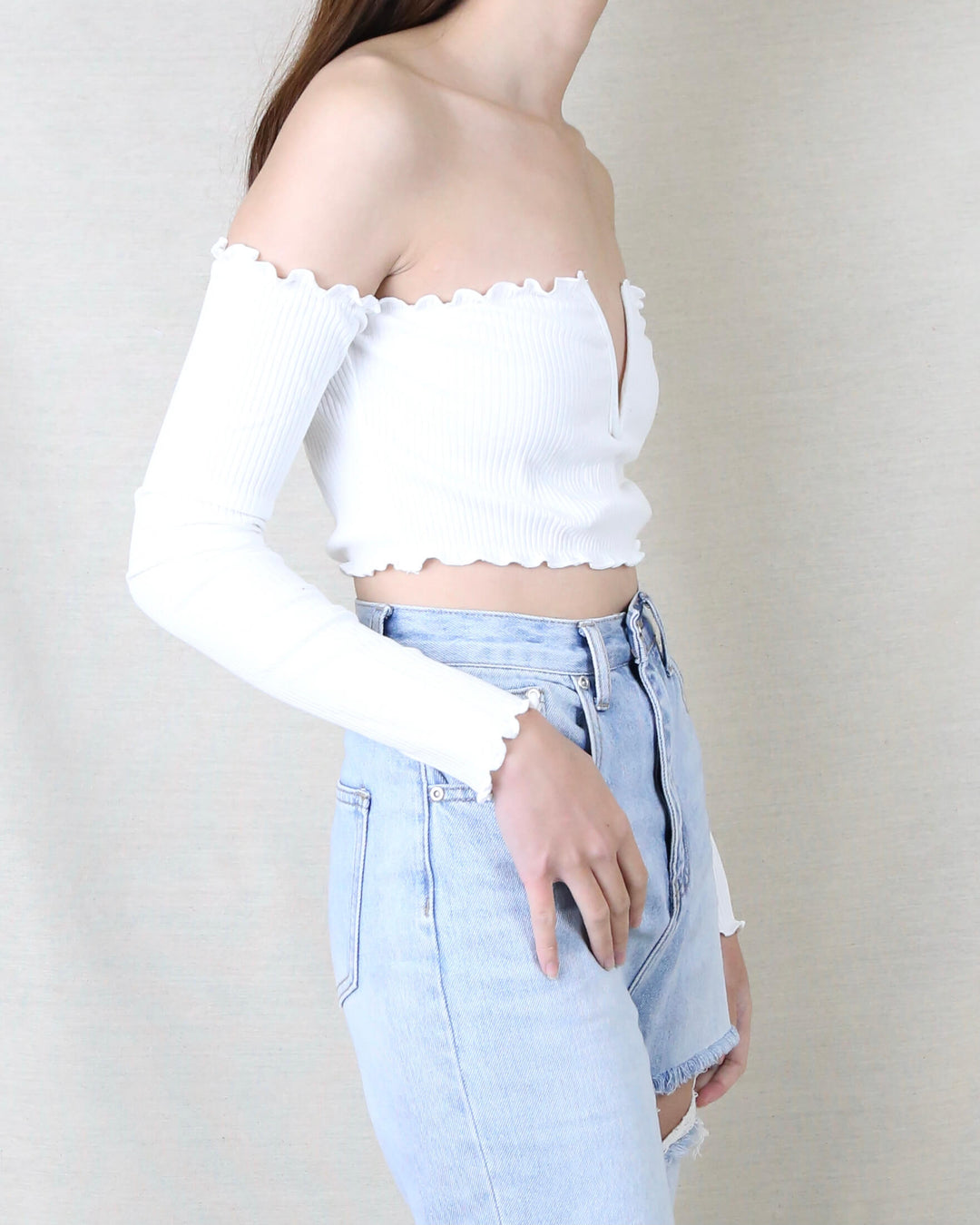 Reverse - Pretty Lady Ribbed Crop Top with Long Sleeves in White